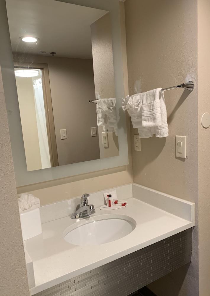 Days Inn By Wyndham Horsham Philadelphia Εξωτερικό φωτογραφία