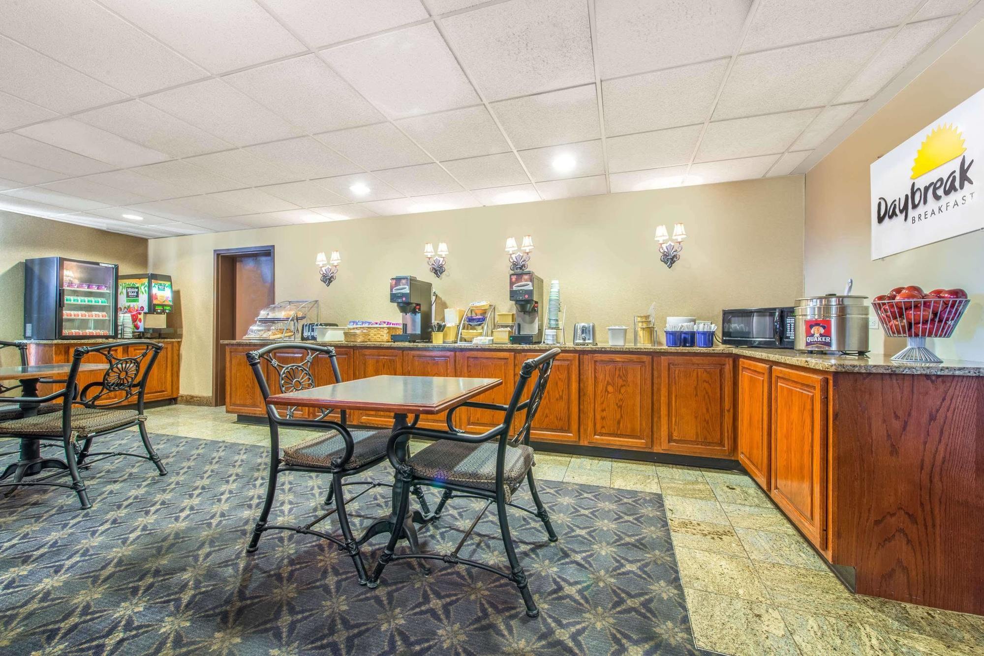 Days Inn By Wyndham Horsham Philadelphia Εξωτερικό φωτογραφία