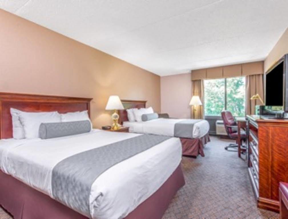 Days Inn By Wyndham Horsham Philadelphia Εξωτερικό φωτογραφία